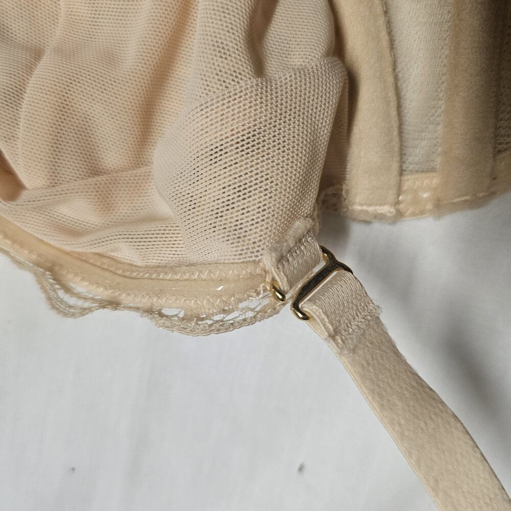 LIVELY Bra Women Size 32D Nude Convertible Bra Light Weight Coastal Summer - Picture 6 of 8